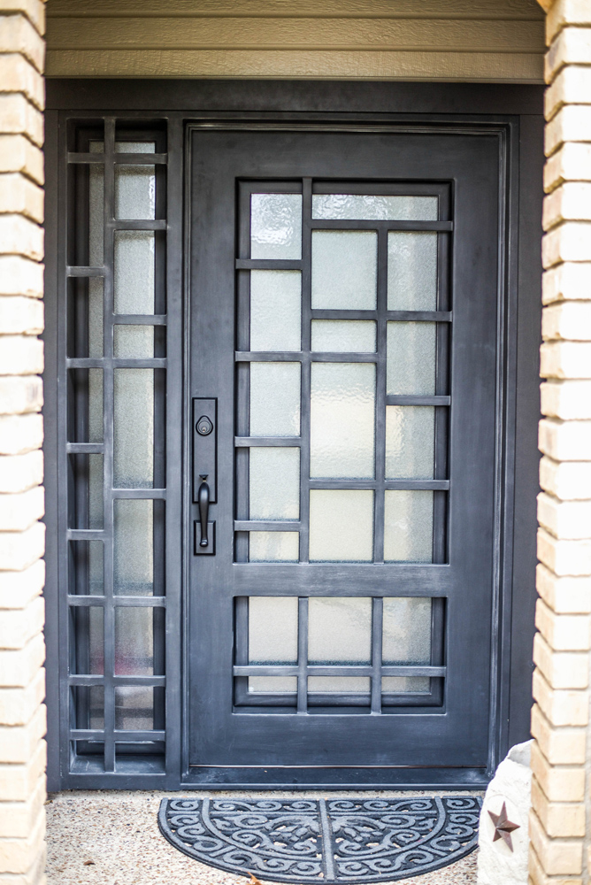 Modern Iron Door with 1 Sidelite